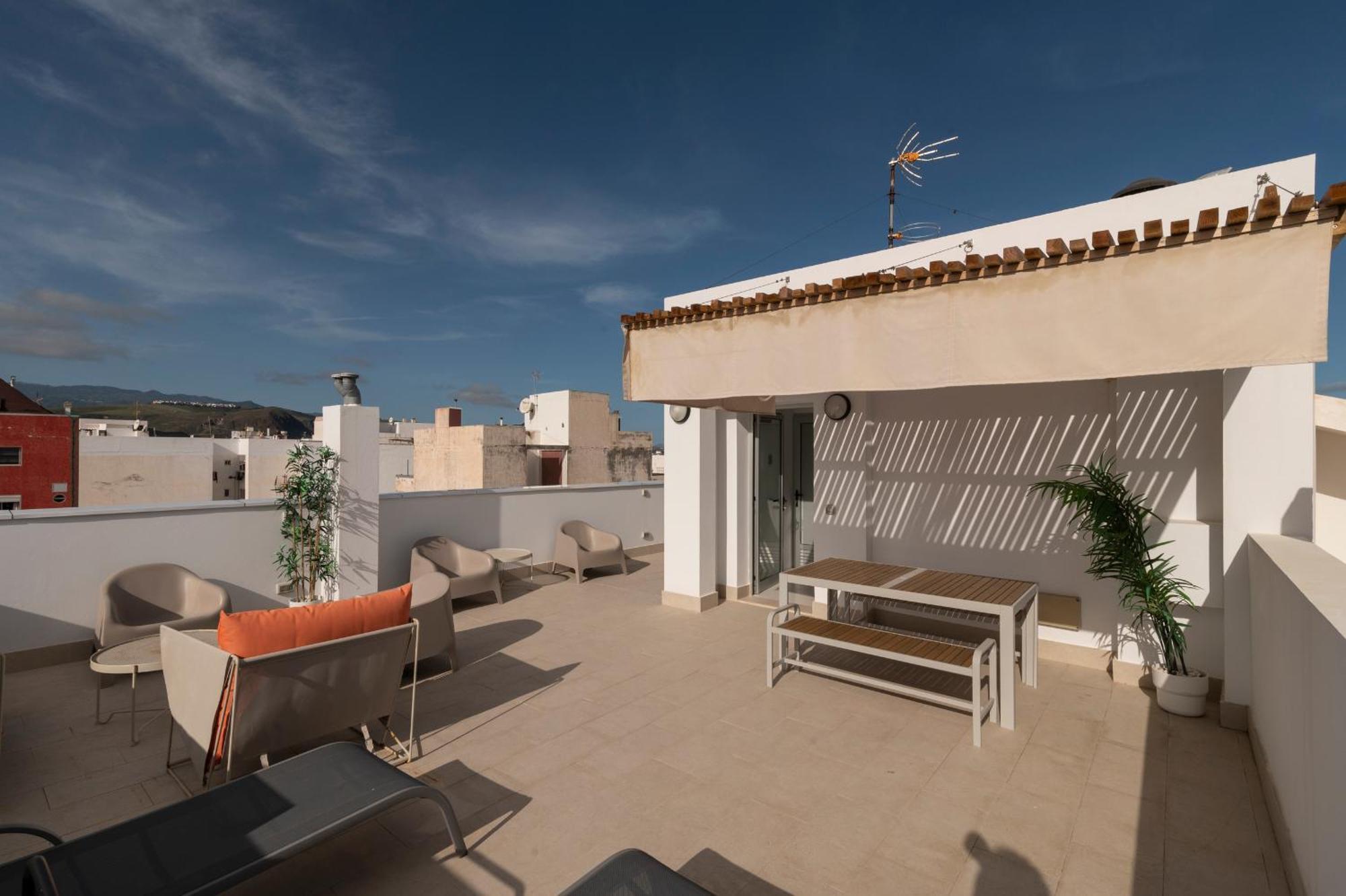 Nuevos Lightbooking Livian Suites Las Palmas Kültér fotó